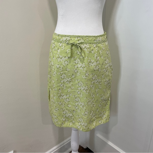 Y2K Light Green Floral Printed Mini Skirt, by Espirit, Size XS/S - Picture 2 of 10